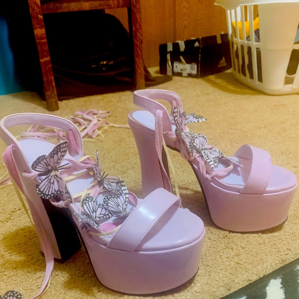 Dolls Kill Pixie Queen Platforms in Lavender Sz 5